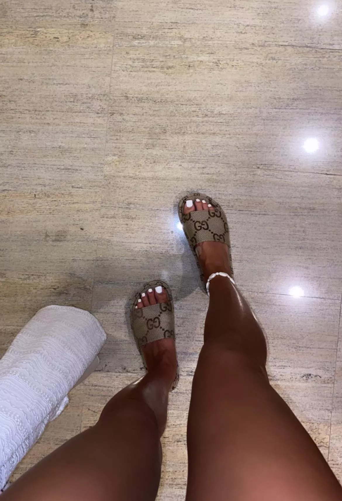 white polish 🥹🫣