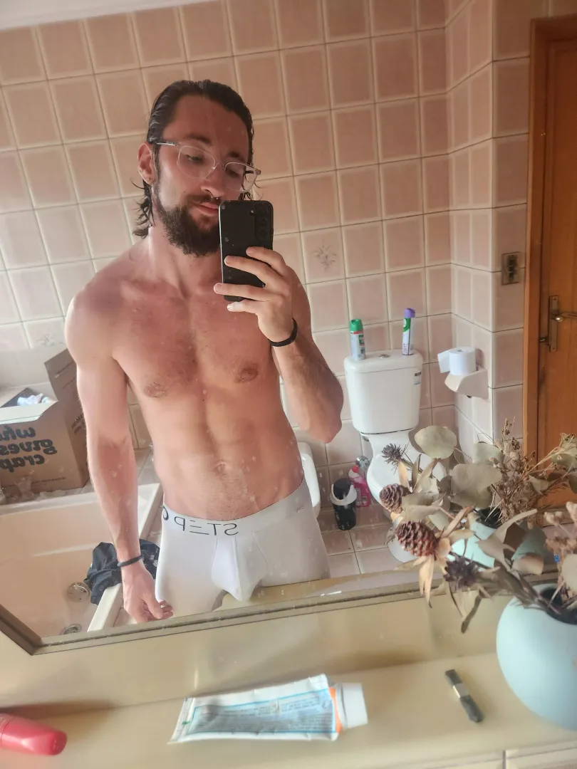 Who doesn't love a nice bulge?