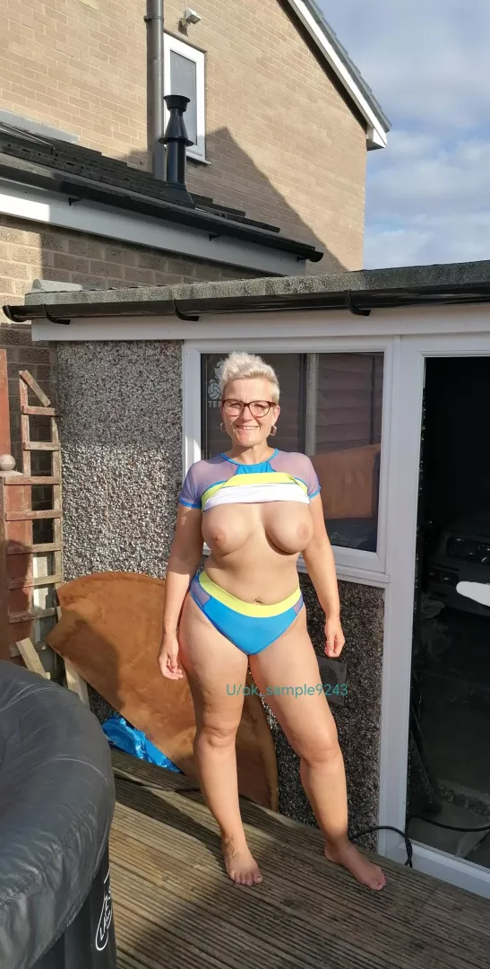 Who else has a naughty neighbour xx 41 Female UK 