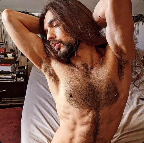 Who else sweats in their sleep? 😜*sniff sniff*