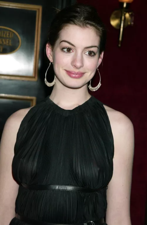 Who else would love to be dominated by Anne Hathaway?