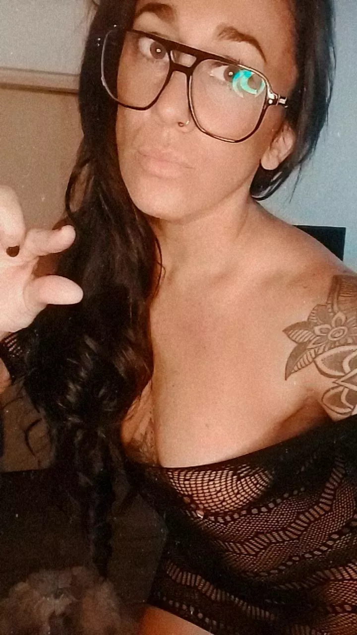 Who has a dick smaller than 5