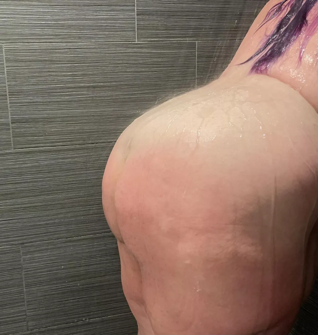 Who likes a juicy peach?