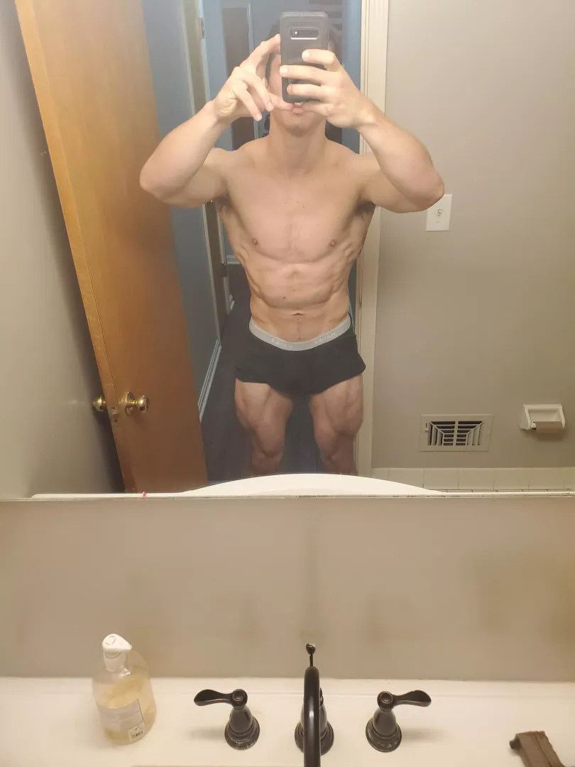 Who likes big legs?