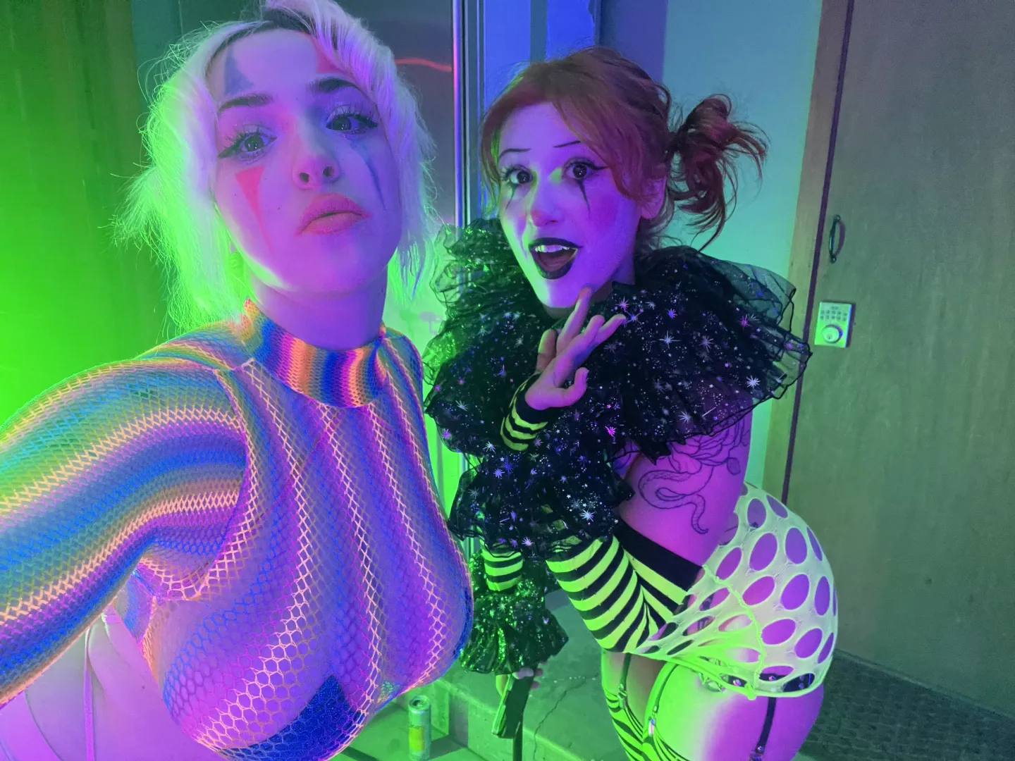 Who likes clowns ? 