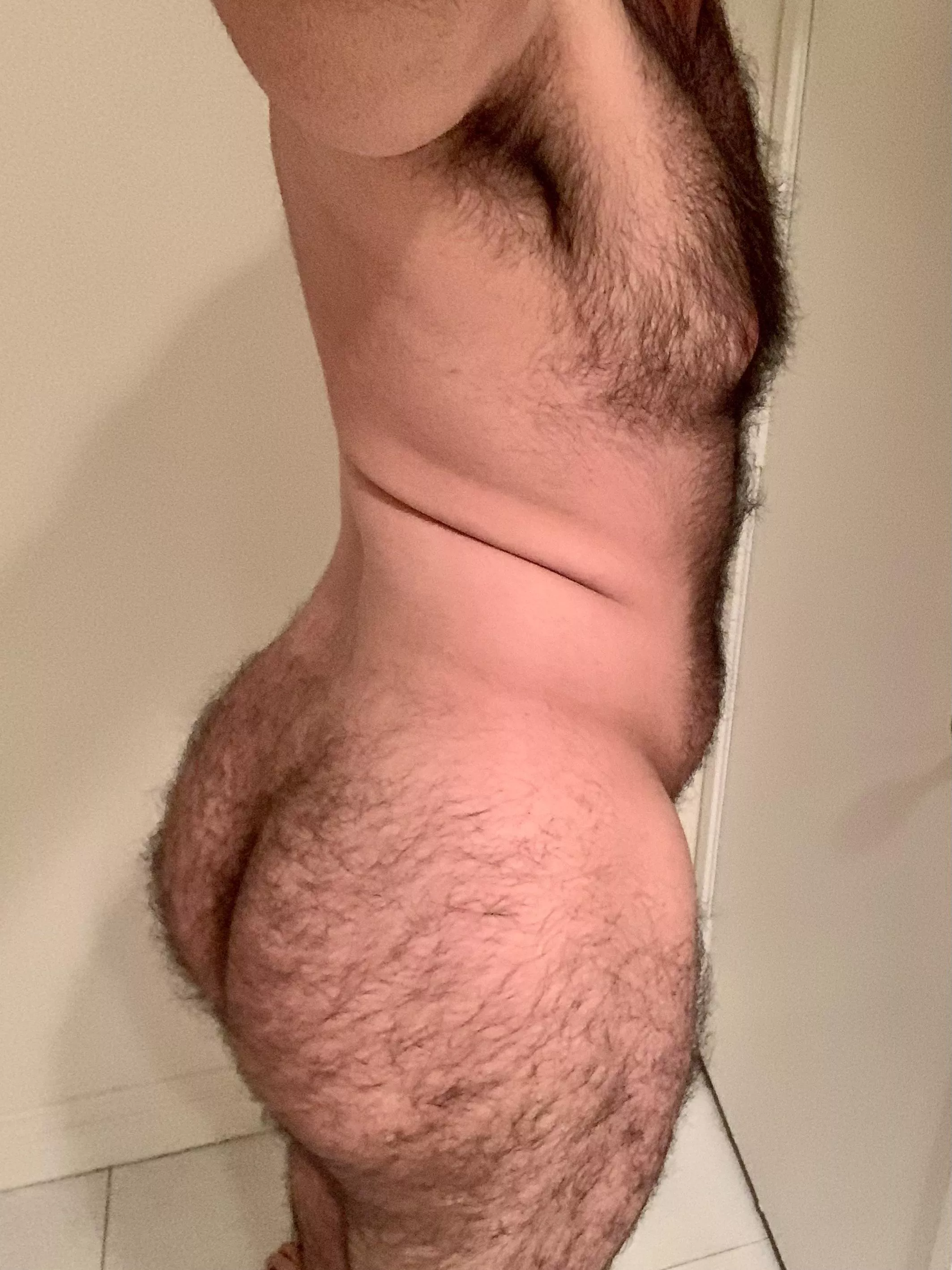Who likes furry ripen morning booty?