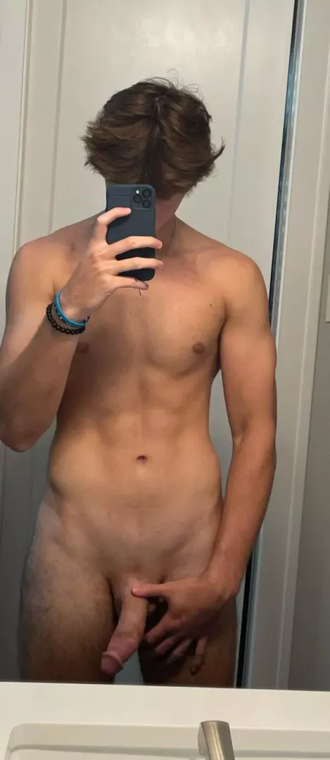 Who likes highschool dick?