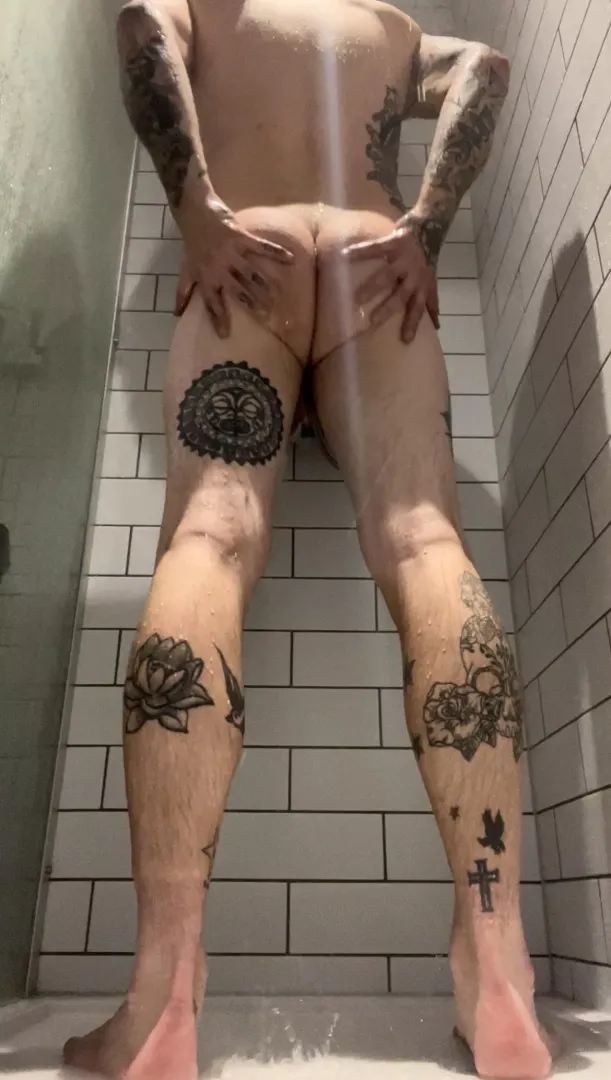 Who likes my heart shaped ass?