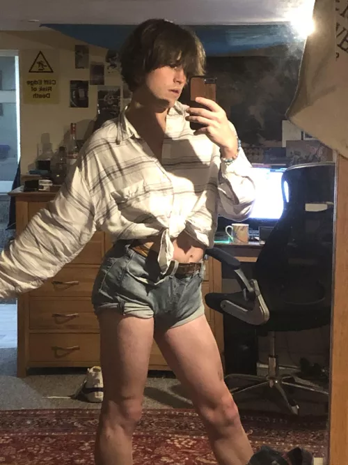 Who likes short shorts? 🥰