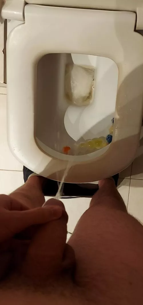 Who wanna se my peeing in mouth video? Dm me