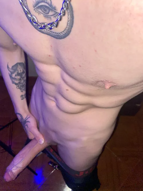 Who wants it? 💦