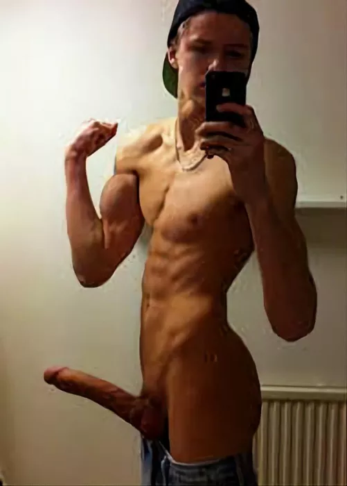 Who Wants It Up The Ass? 🥒🤣🏳️‍🌈