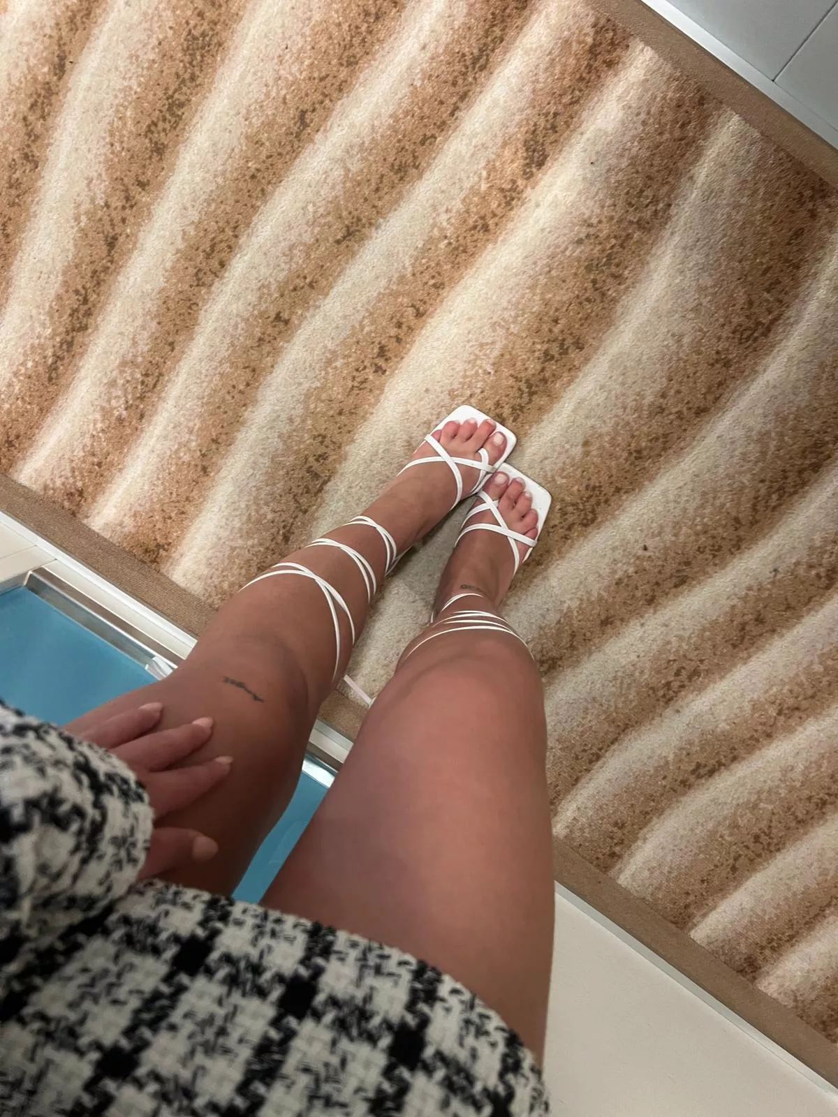 who wants my feet in their face