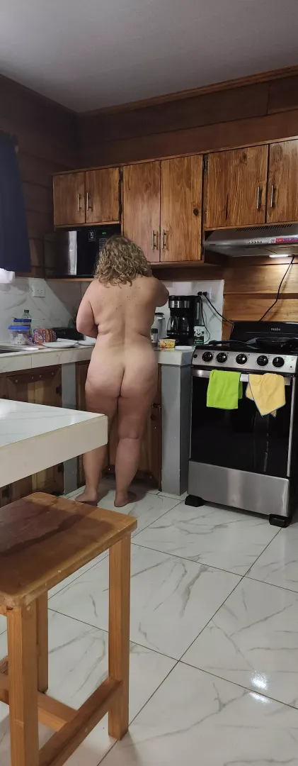 Who wants the the wife to make breakfast??