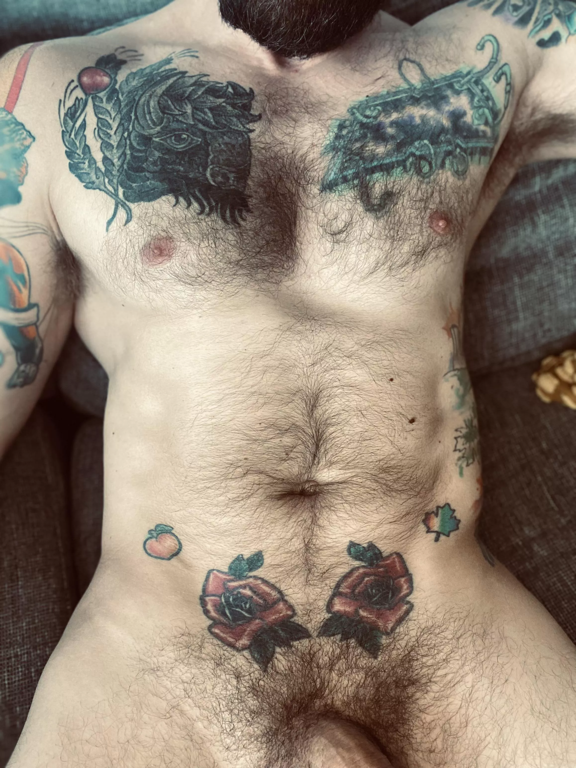 Who wants to come sit on my lap😈🔥