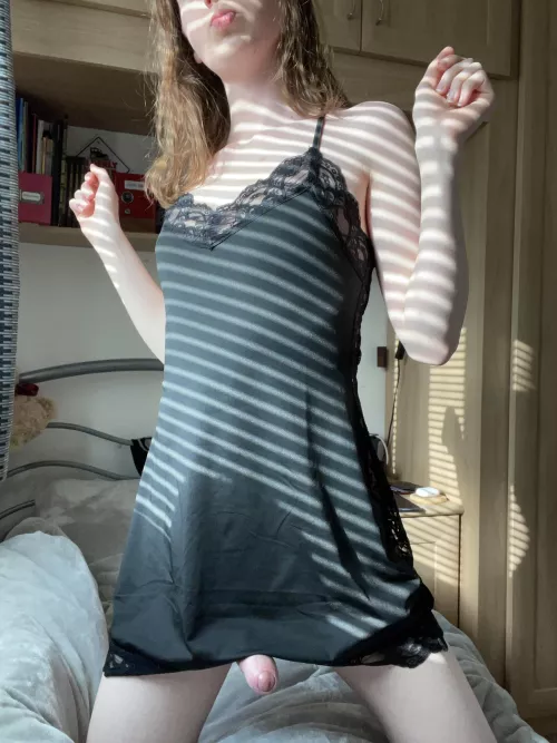 Who wants to cuddle and watch a film 🍿