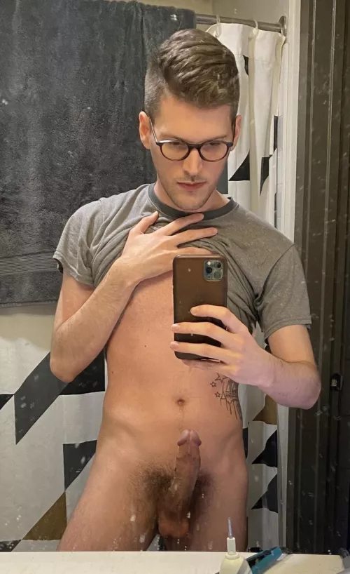 Who wants to feel my cock throb in their mouth while I shoot my load?