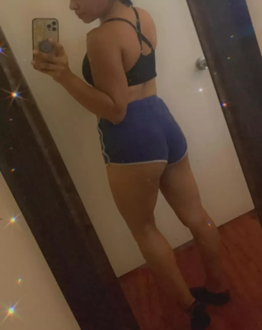 who wants to fuck my wife senseless while I watch?