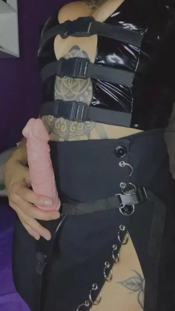 who wants to give mommy's ass today?