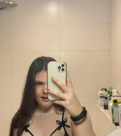 Who wants to have a good time with me 🤭