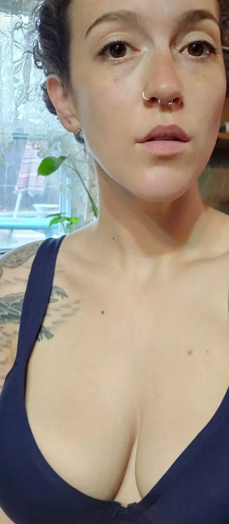 who wants to motorboat these puppies