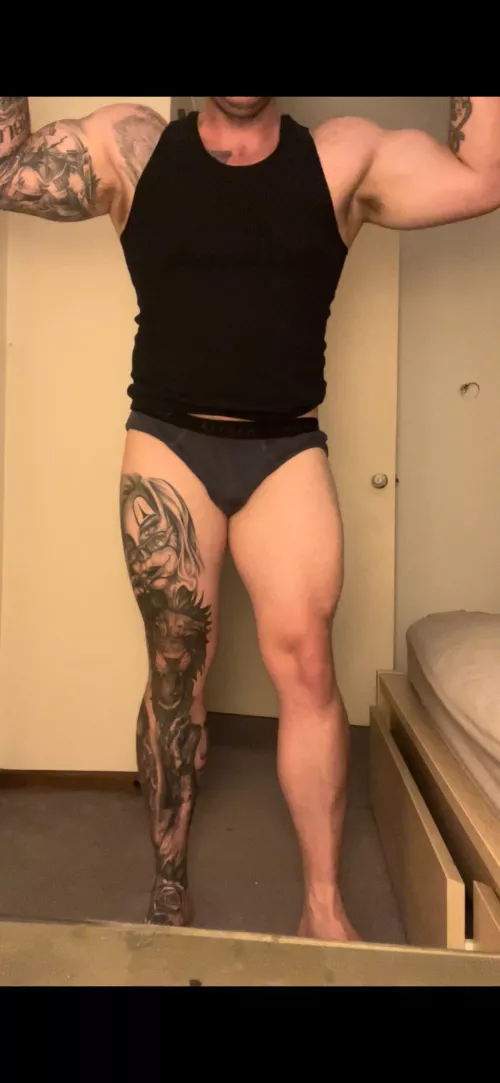 Who wants to see me naked