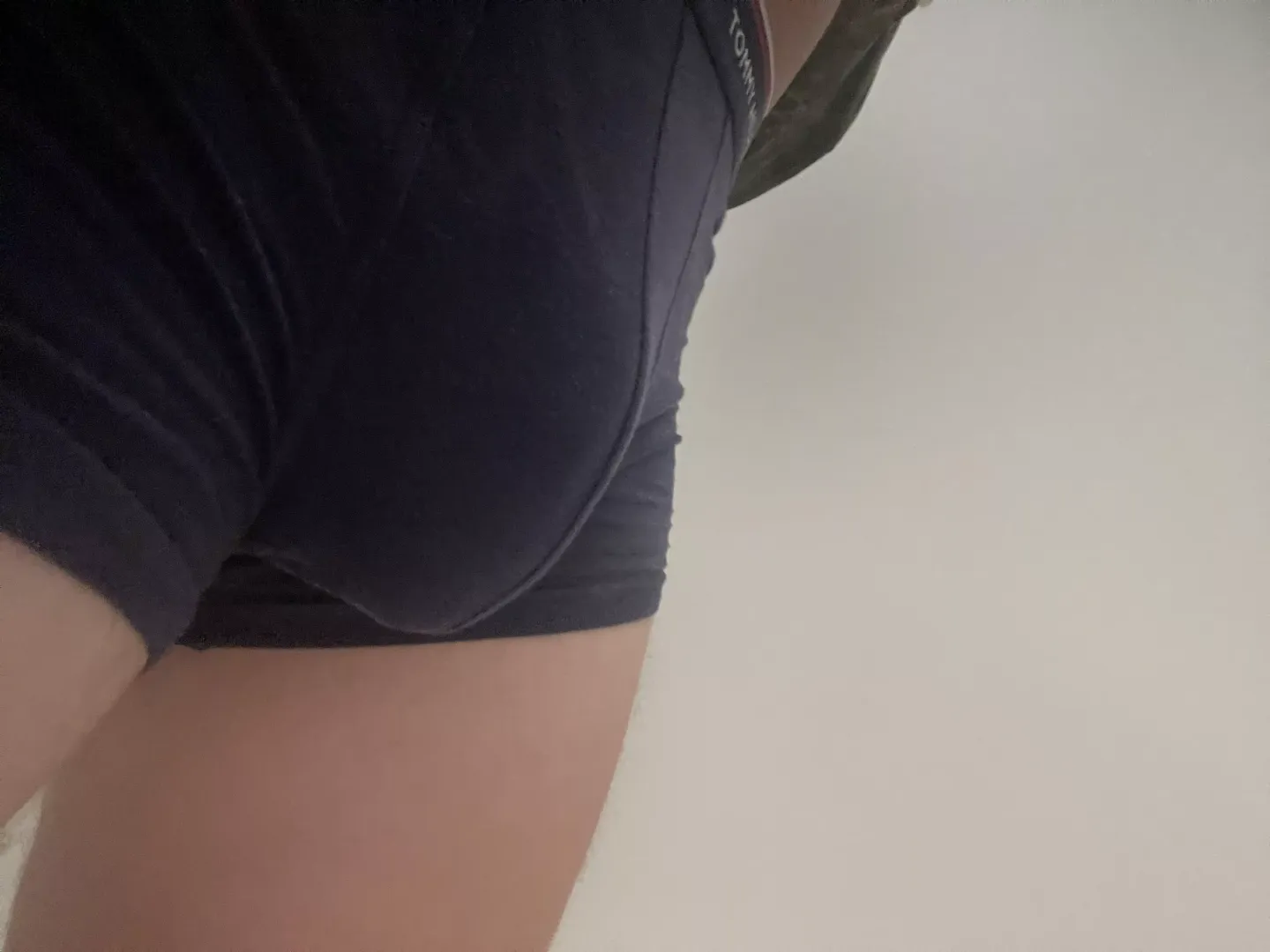 who wants to see without pants? bet i’m bigger, betting gf pics