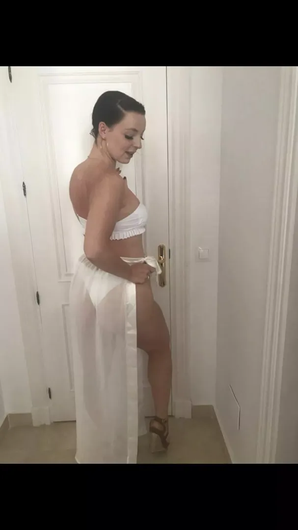 Who wants to trib my wife? I’ve got underwear,bikini and clothed. Don’t mind public or private? HMU