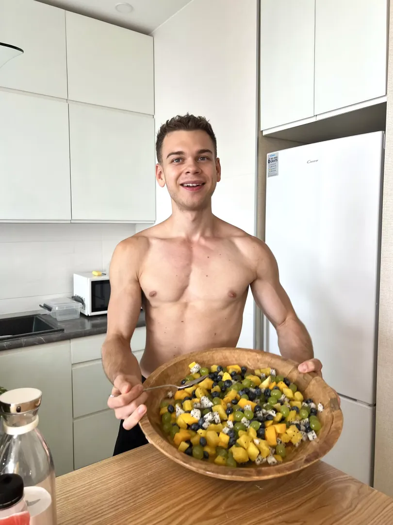 Who will help eat?