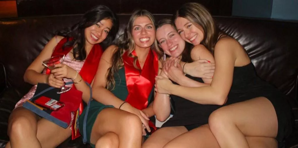 Who would you creampie on the couch [4]