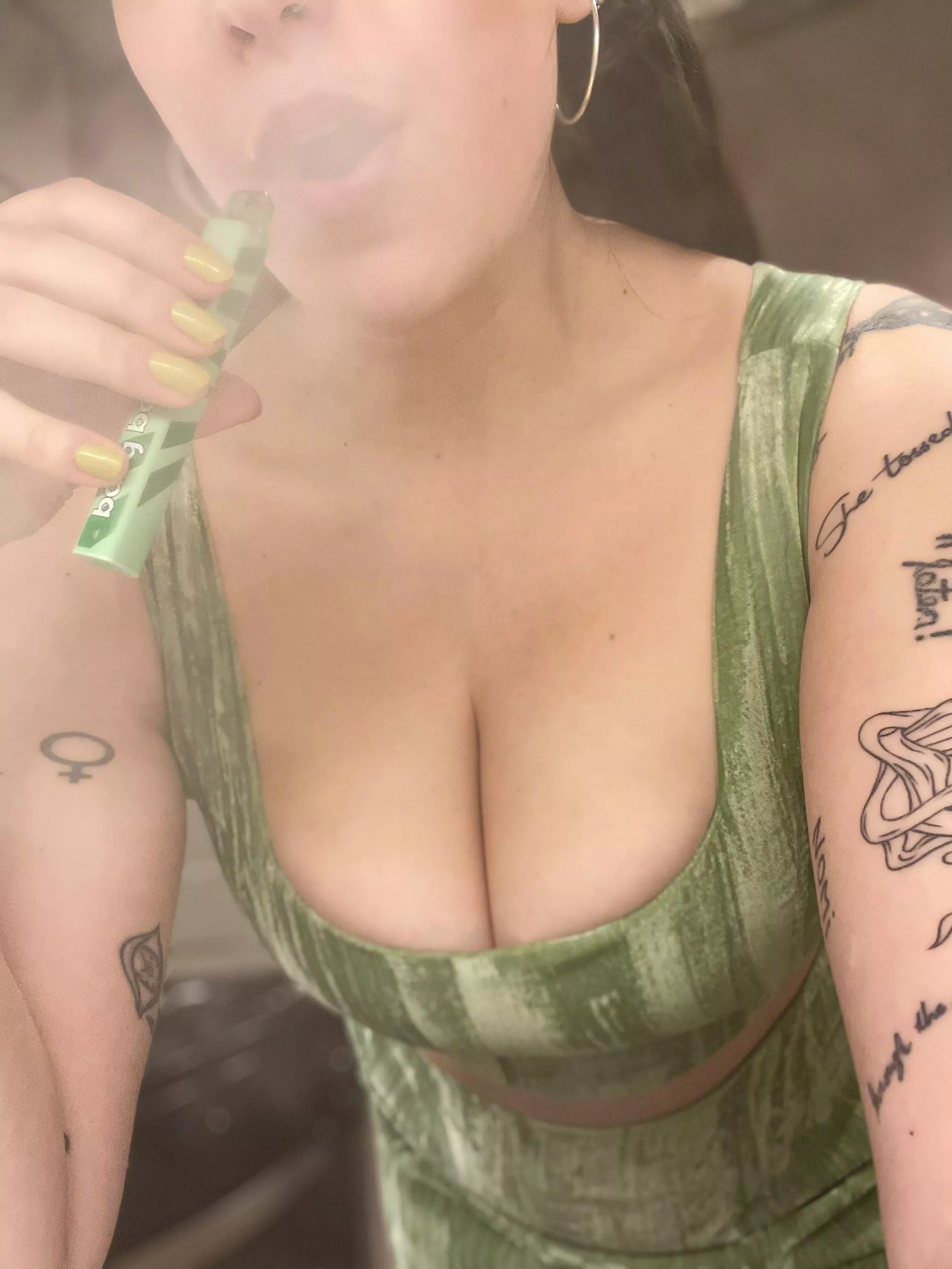 who’s getting high? 🧚🏼