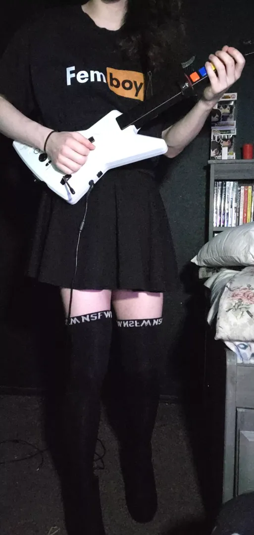 Who's gonna join my femboy band?