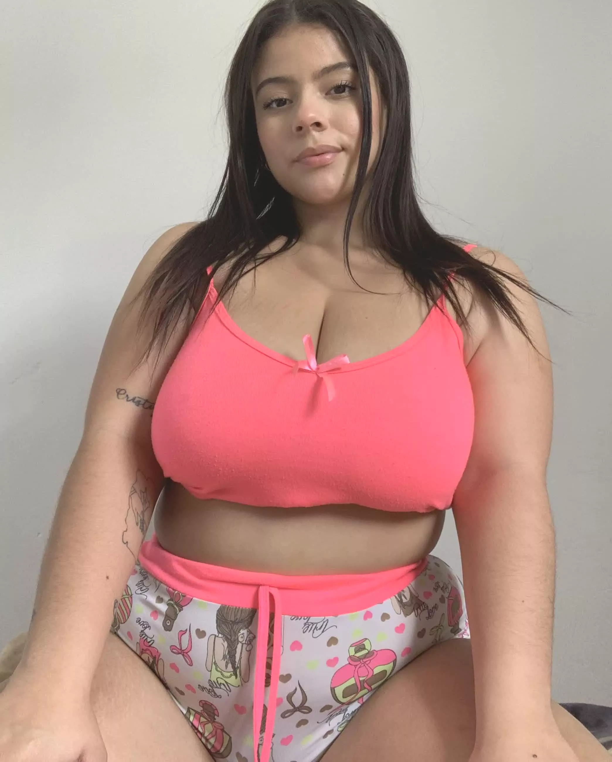 Who’s gonna play with me?