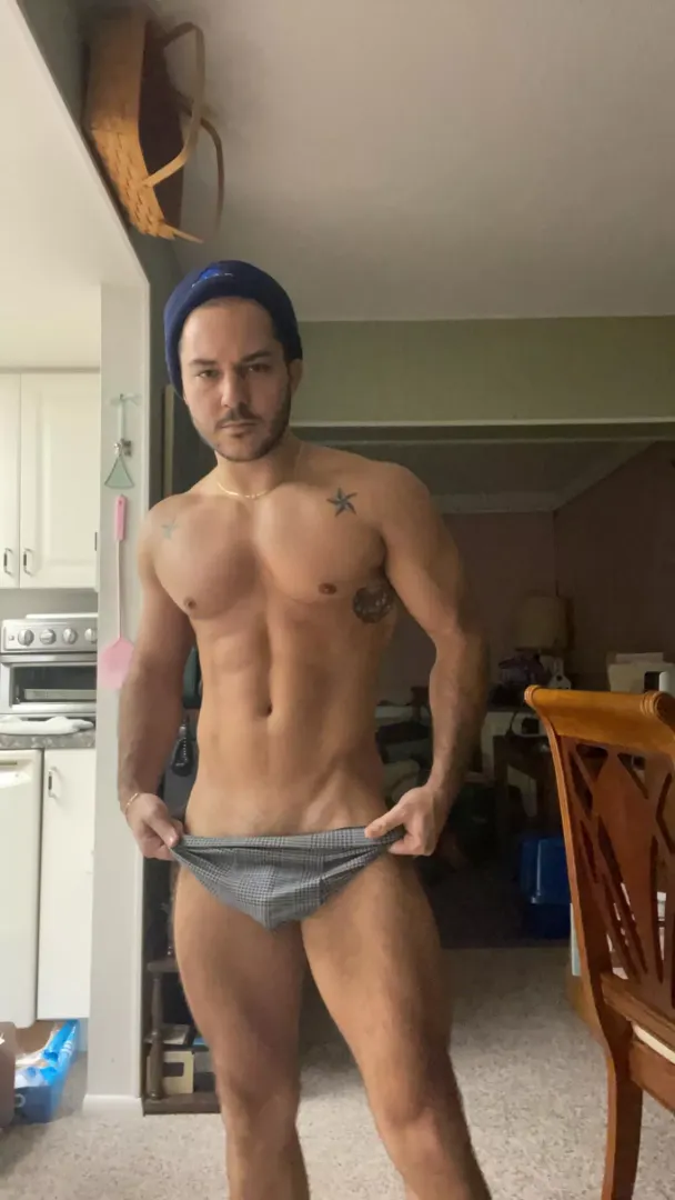 Who’s helping me workout?
