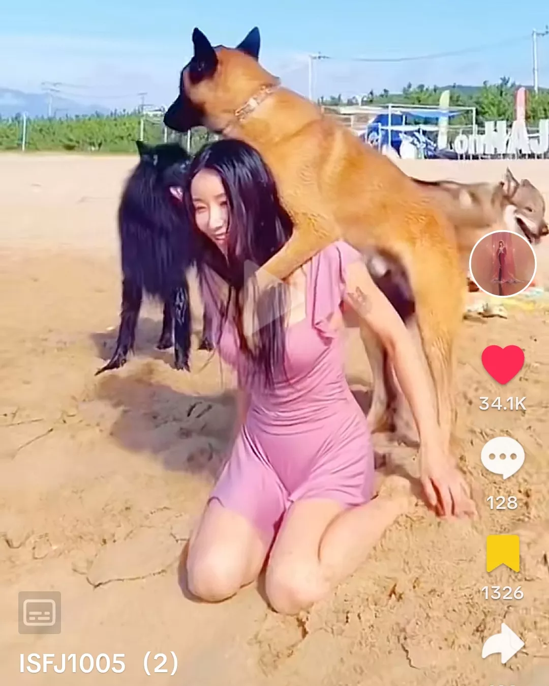Who's is she