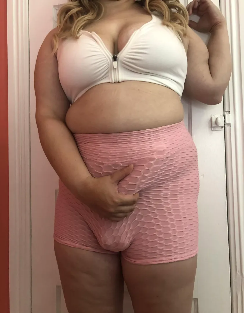 Who’s ready to help me with some pre-workout stretching?