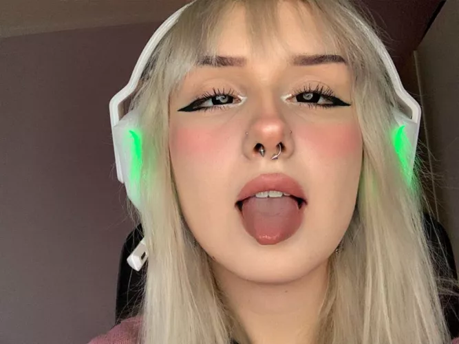 why cant Santa cum everyday