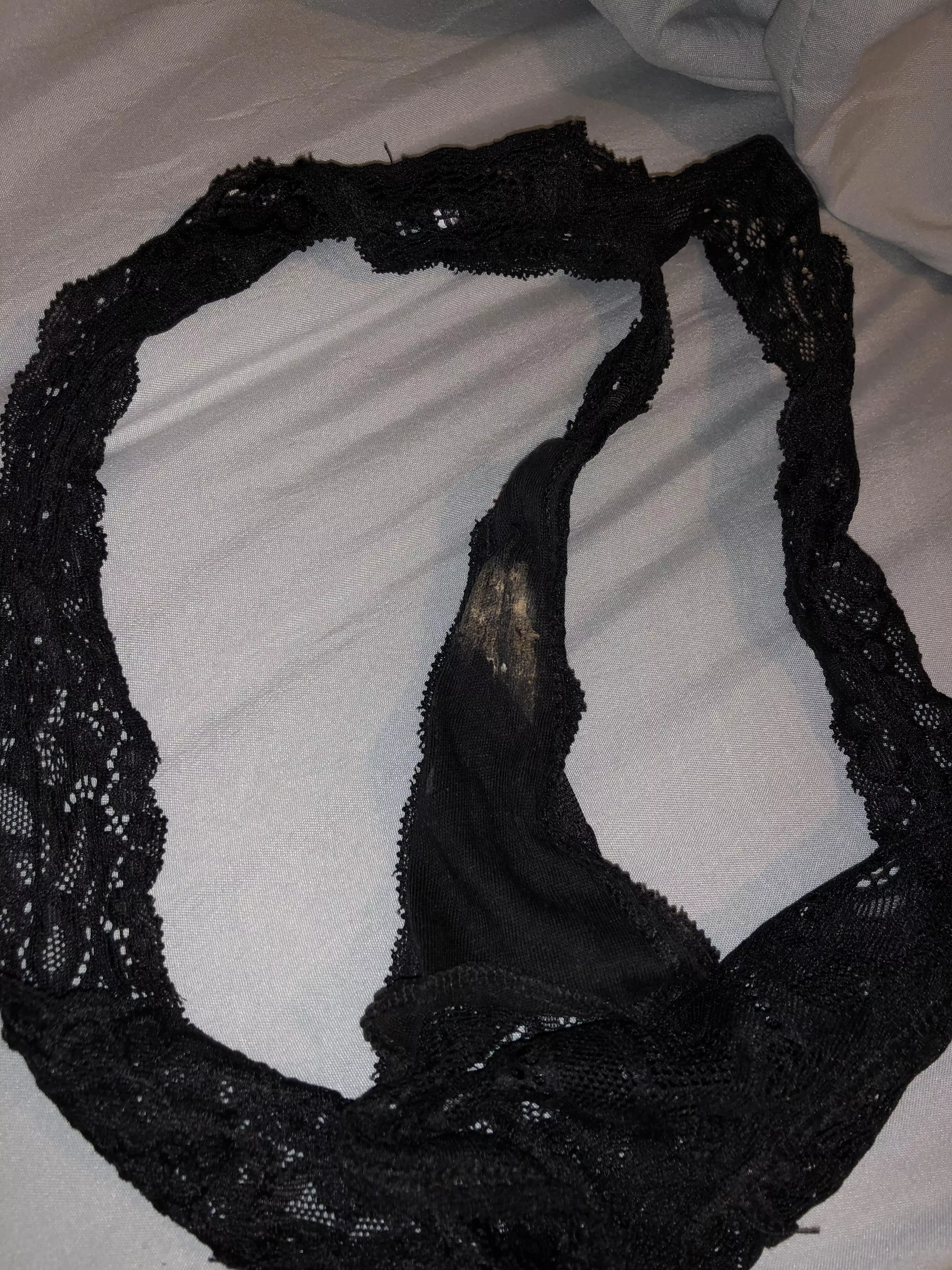 Why is nobody interested in these smelly lace panties?🥺