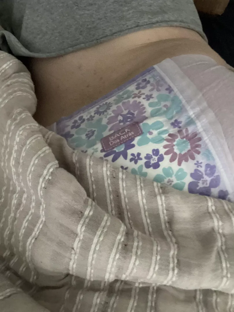 Wife snapped a sleeping picture 😮 any guesses on if it’s wet? F25