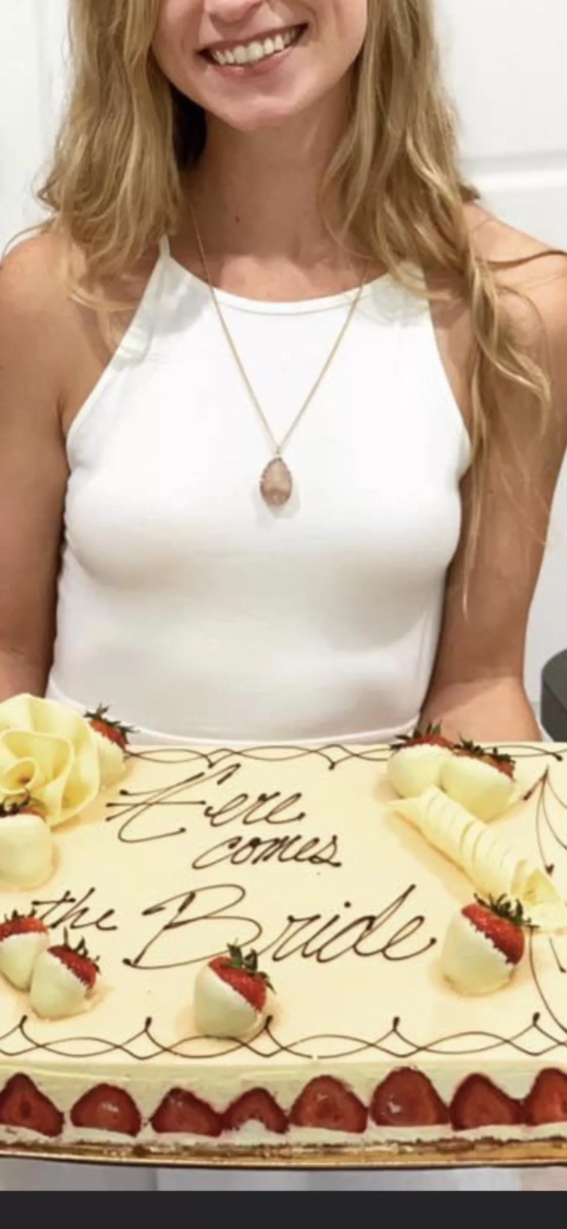 😈😈😈😈😈wifey no bra