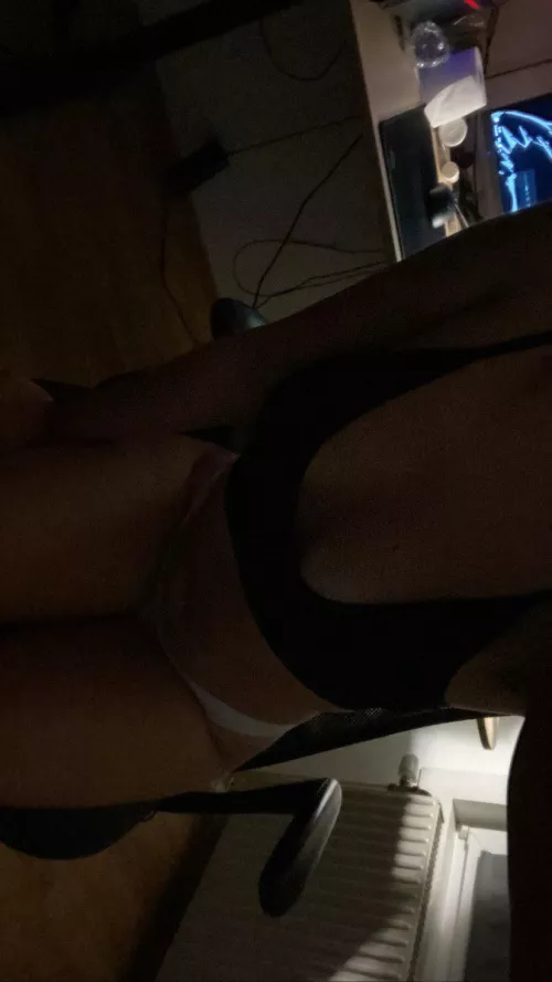 will someone please play valorant with meeeee 👉👈💕