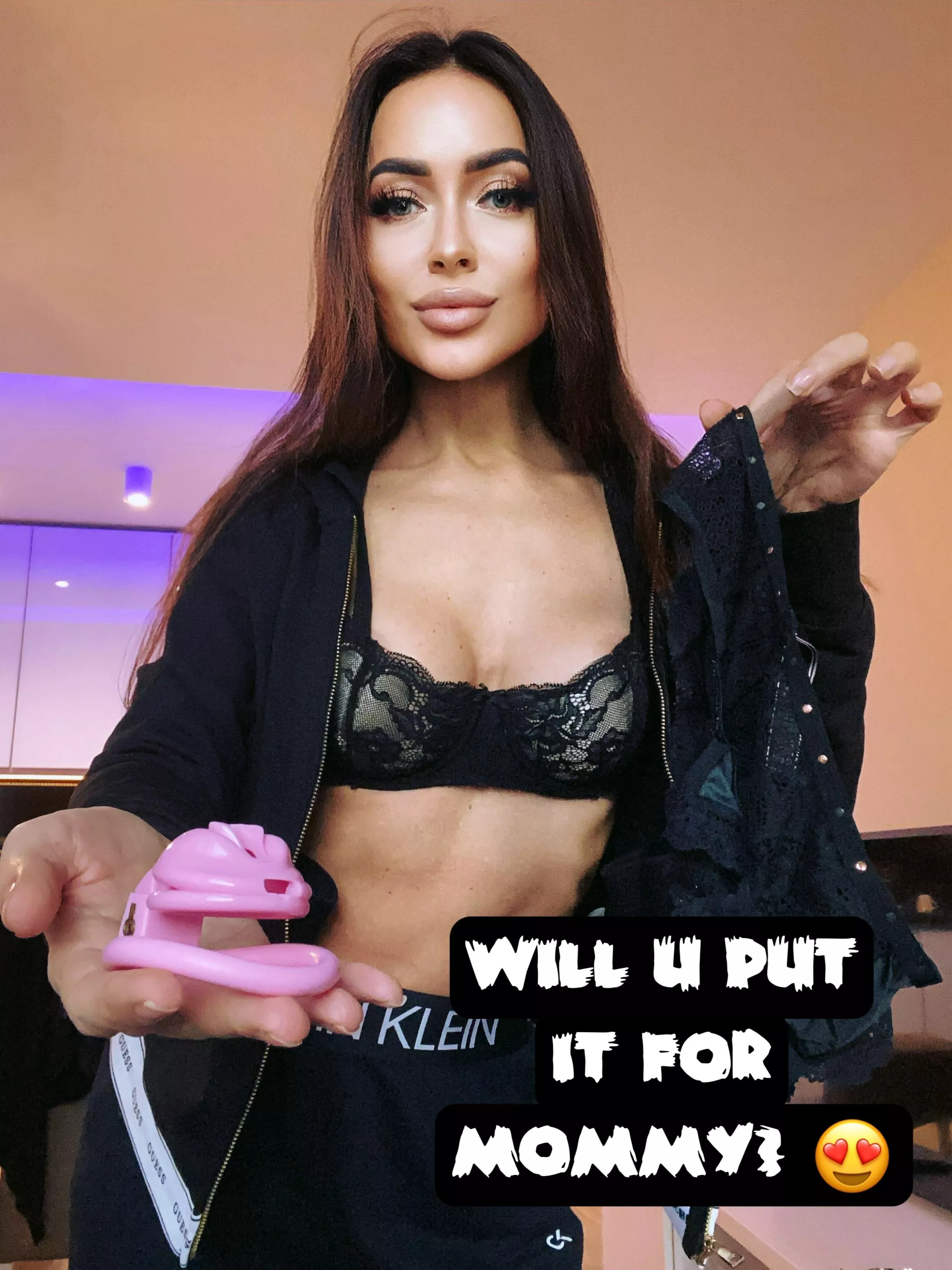 Will u put it for Mommy? 😍