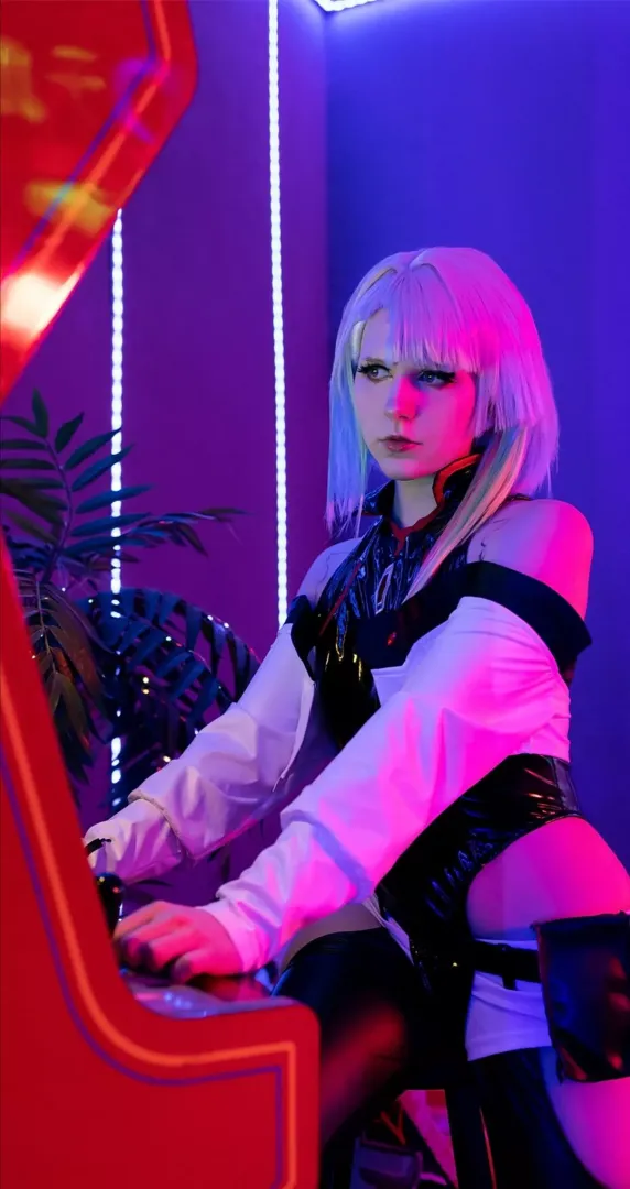Winning this would be preem~ Maybe I'll bet my booty on it~ Lucy from Cyberpunk Edgerunners by me