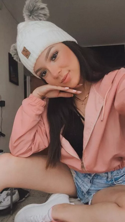 Wish someone could nut on my pretty face