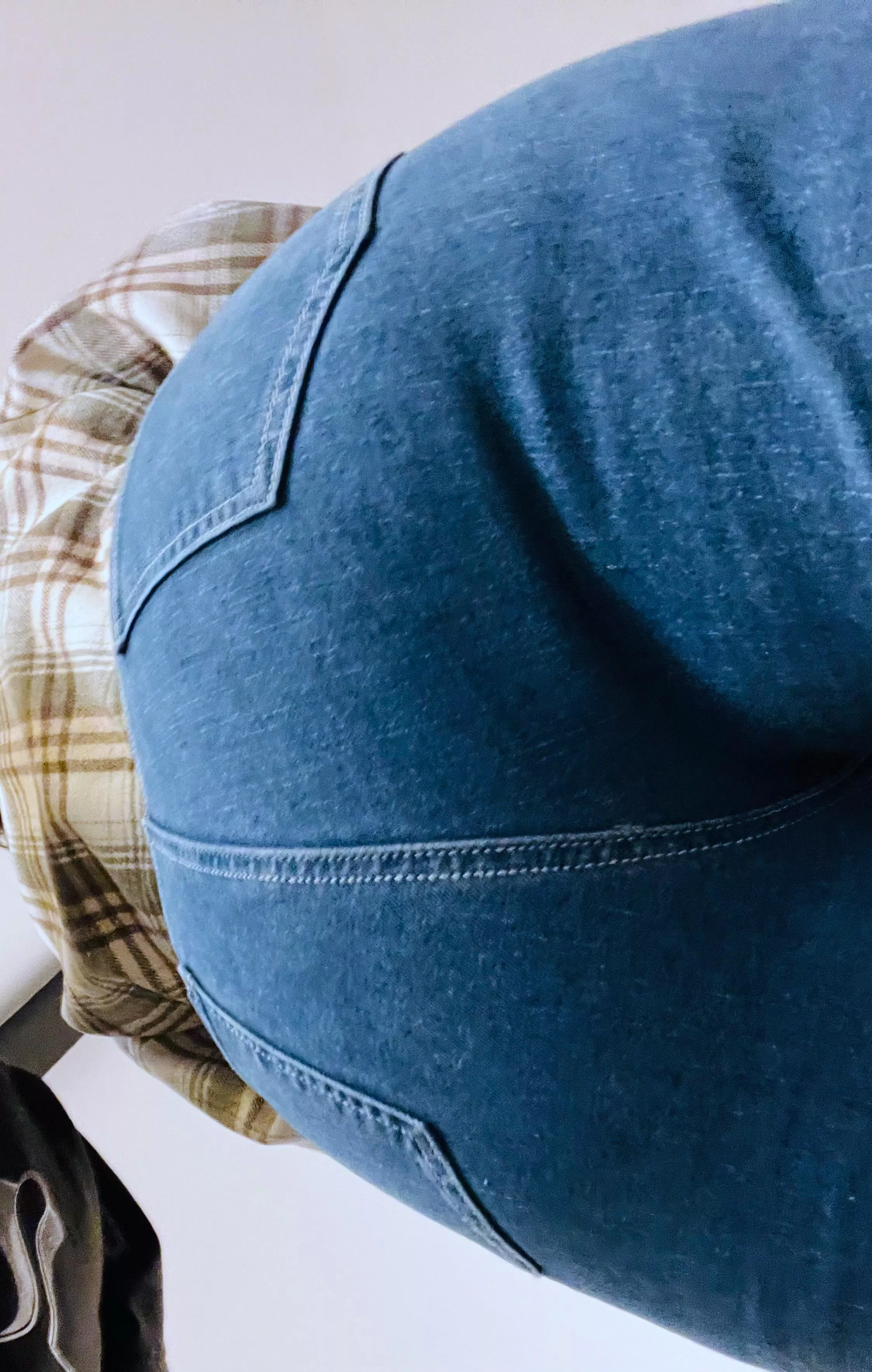 With jeans, lmk if you want to see without…