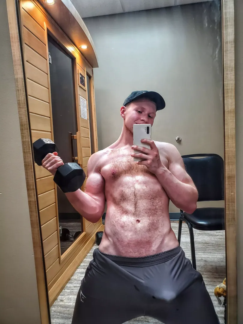 Woke up early for a workout, wanna join me for the cardio afterwards?