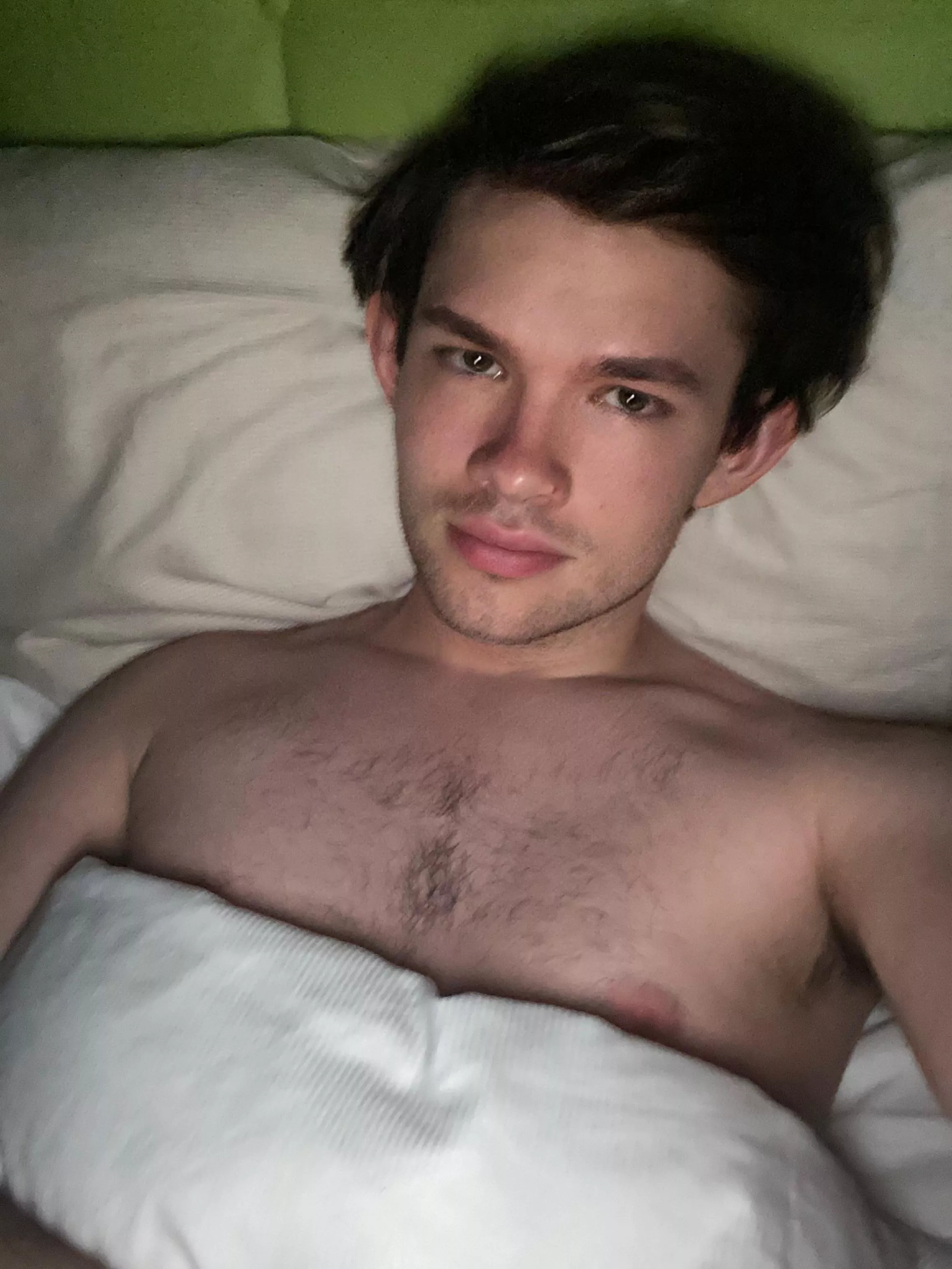 Woke up feeling groggy. 🥴