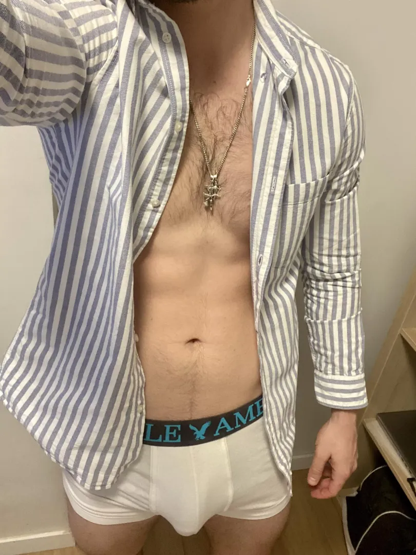 Work said to dress “business casual”