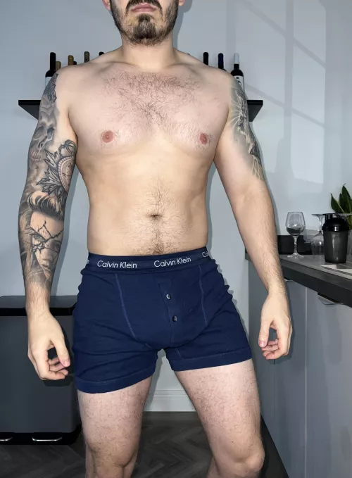 Worked up a sweat in the gym. Would love to shove your face in my crotch