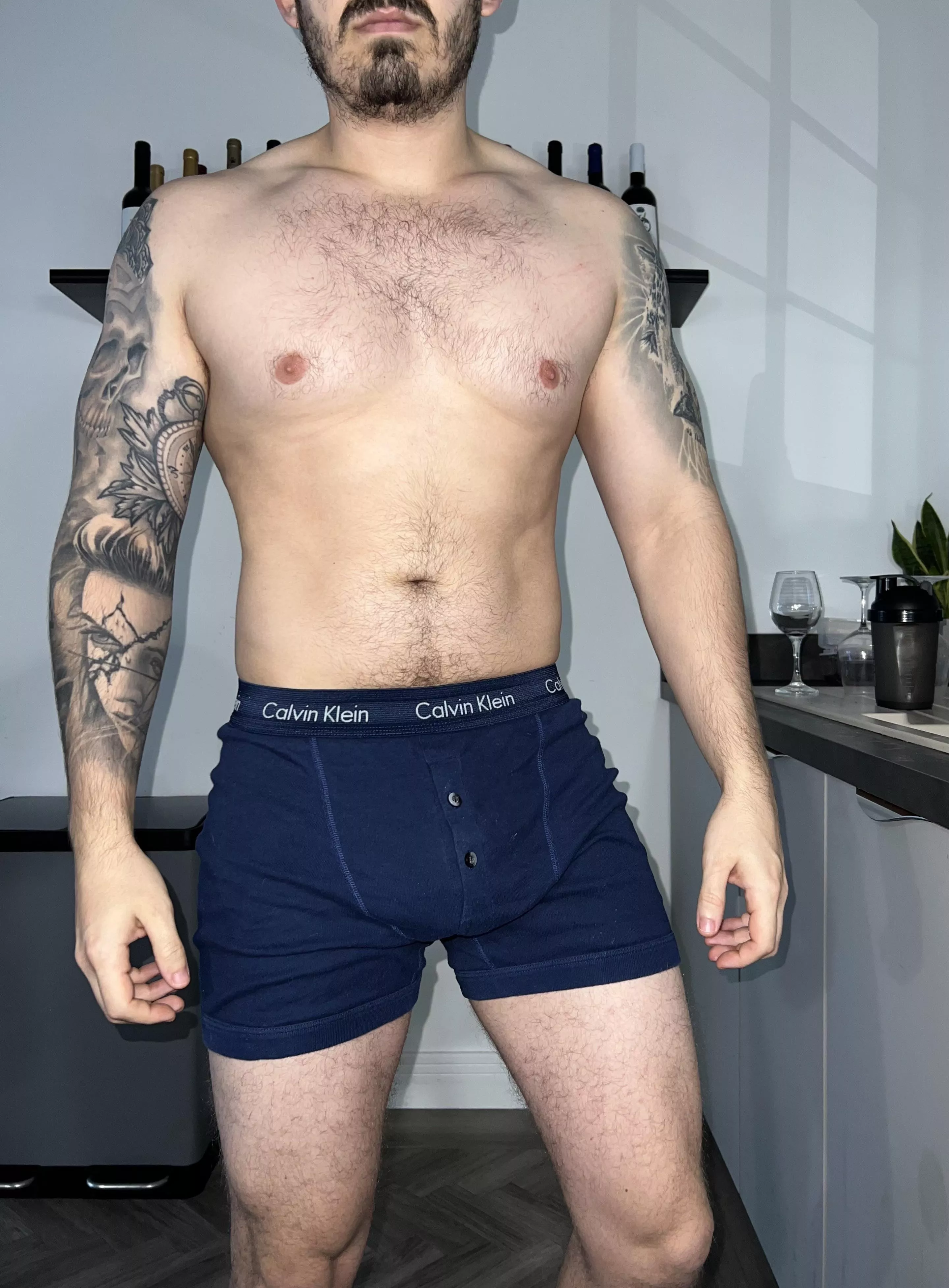 Worked up a sweat in the gym. Would love to shove your face in my crotch